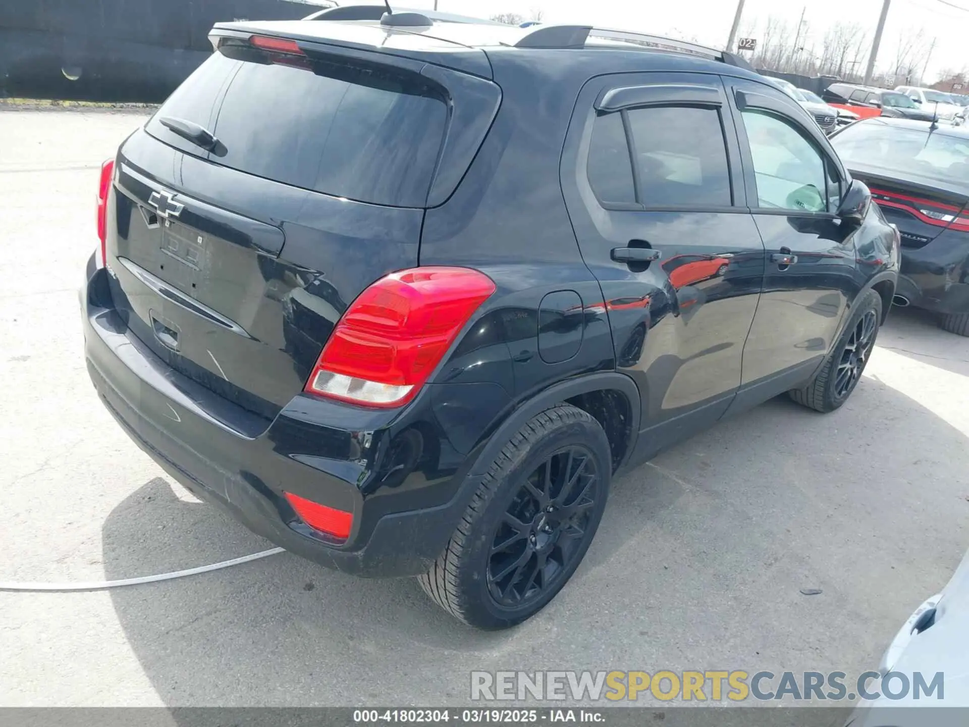 4 Photograph of a damaged car KL7CJLSB6MB321624 CHEVROLET TRAX 2021