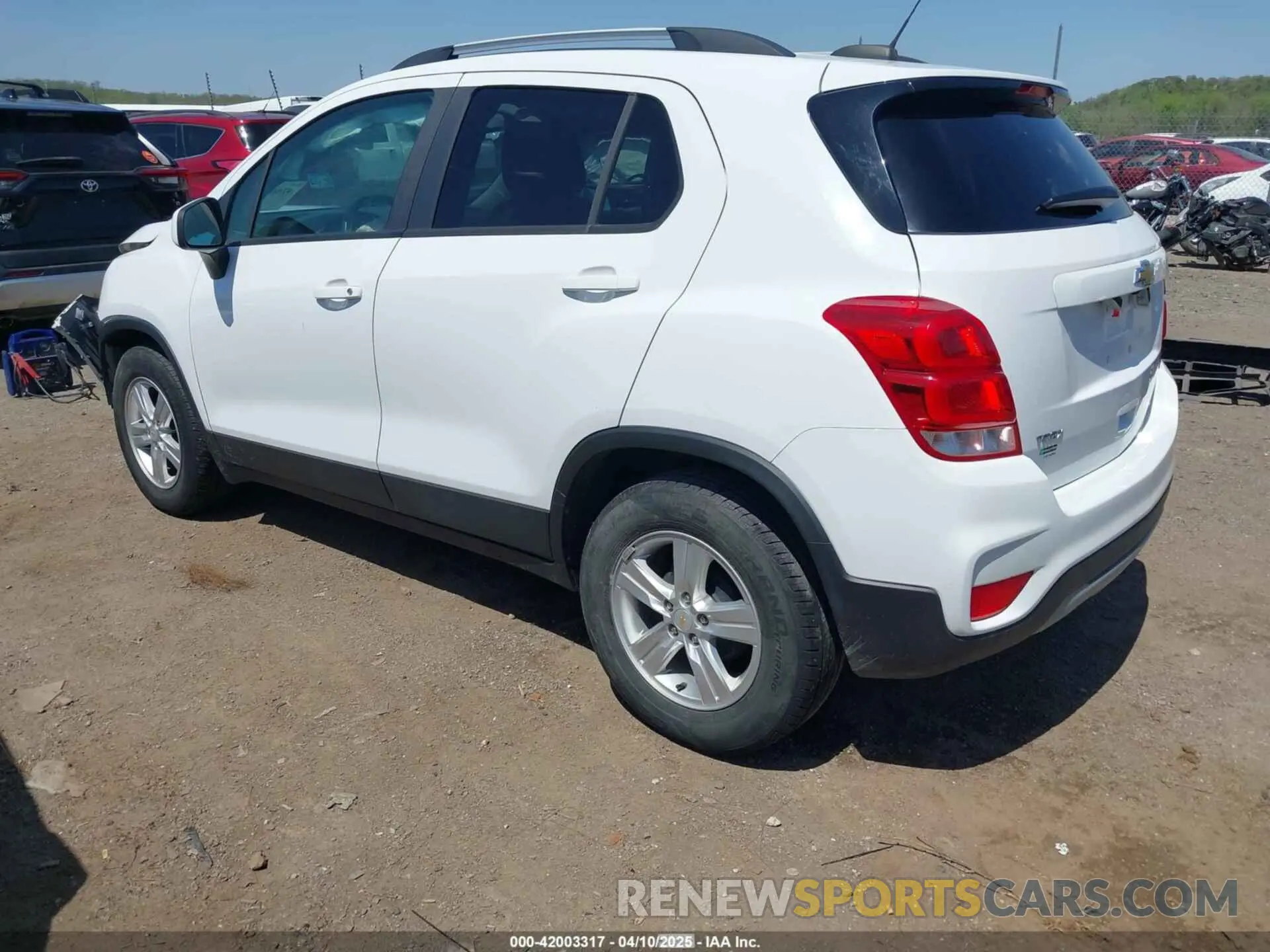 3 Photograph of a damaged car KL7CJLSB6MB323521 CHEVROLET TRAX 2021