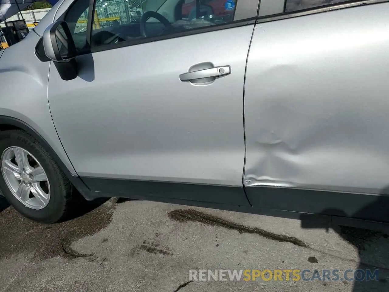 13 Photograph of a damaged car KL7CJLSB6MB328122 CHEVROLET TRAX 2021
