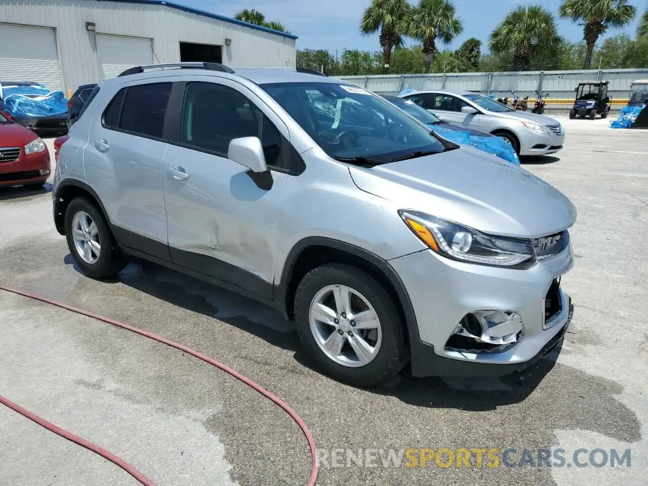 4 Photograph of a damaged car KL7CJLSB6MB328122 CHEVROLET TRAX 2021