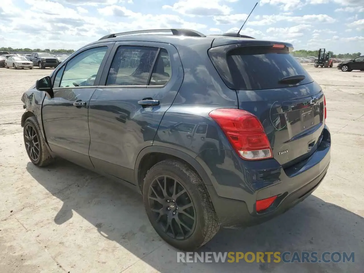 2 Photograph of a damaged car KL7CJLSB6MB338620 CHEVROLET TRAX 2021