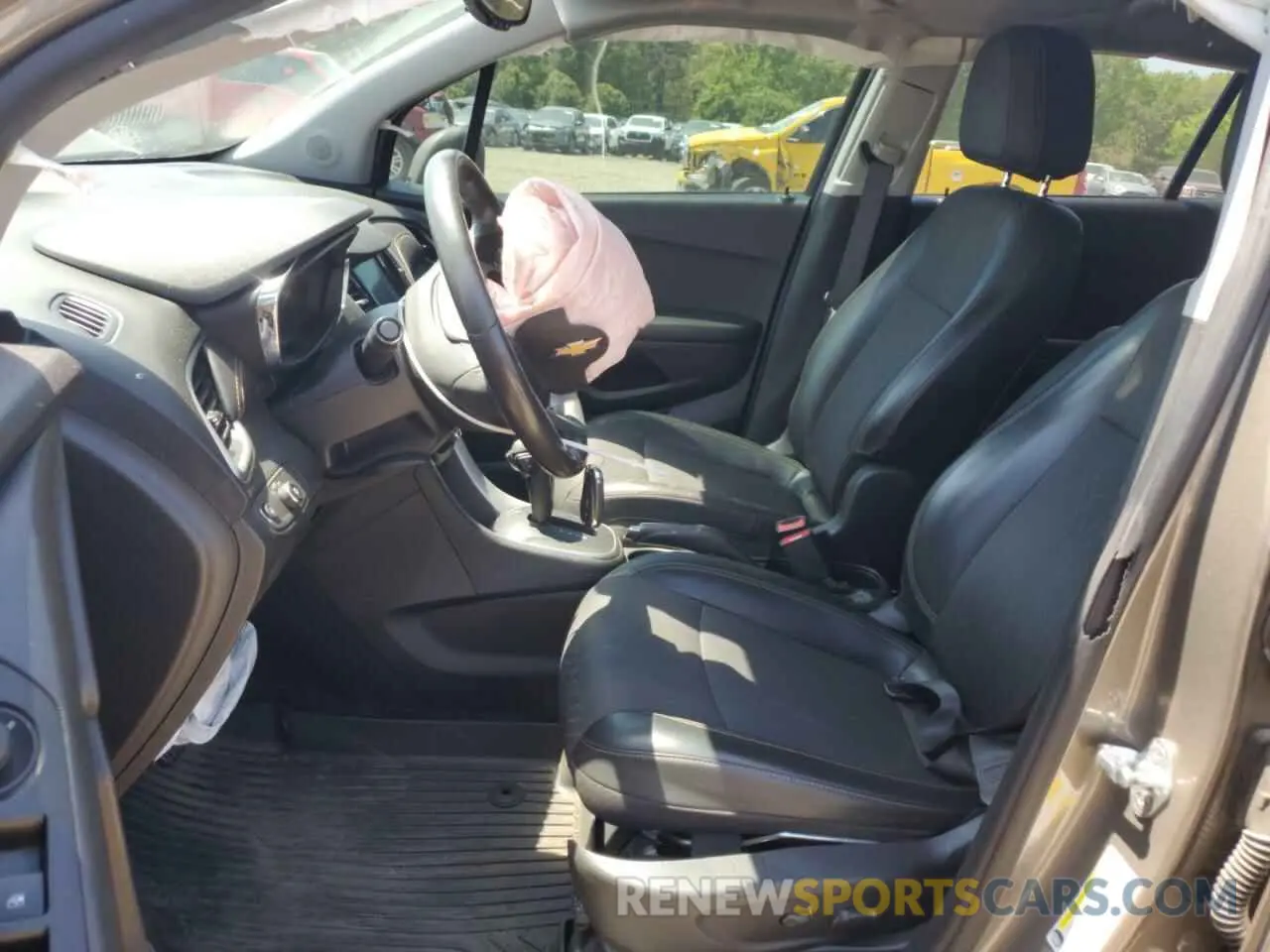 7 Photograph of a damaged car KL7CJLSB7MB336701 CHEVROLET TRAX 2021