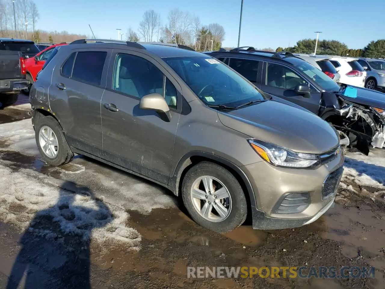 4 Photograph of a damaged car KL7CJLSB8MB326646 CHEVROLET TRAX 2021