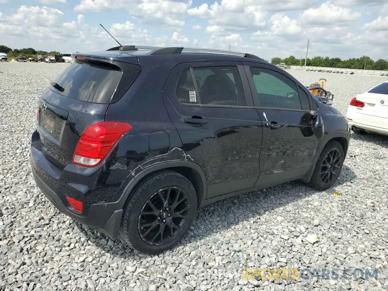 3 Photograph of a damaged car KL7CJLSB8MB356150 CHEVROLET TRAX 2021