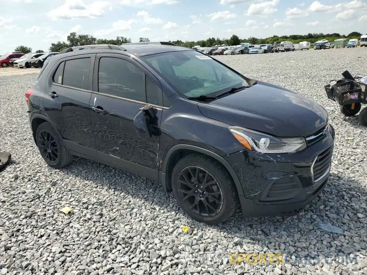 4 Photograph of a damaged car KL7CJLSB8MB356150 CHEVROLET TRAX 2021