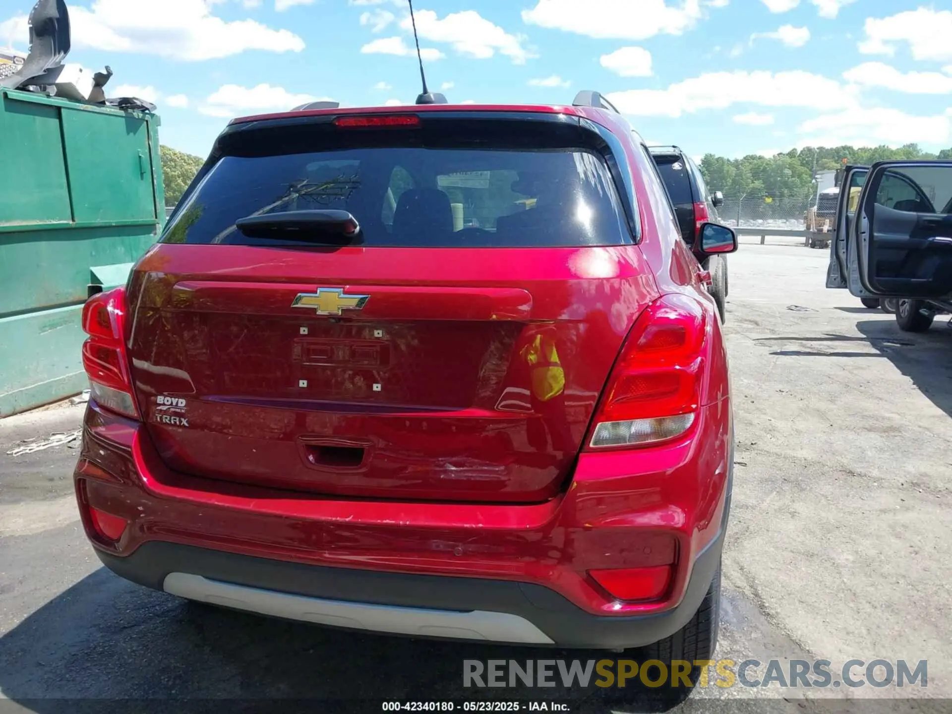 17 Photograph of a damaged car KL7CJLSB9MB329555 CHEVROLET TRAX 2021