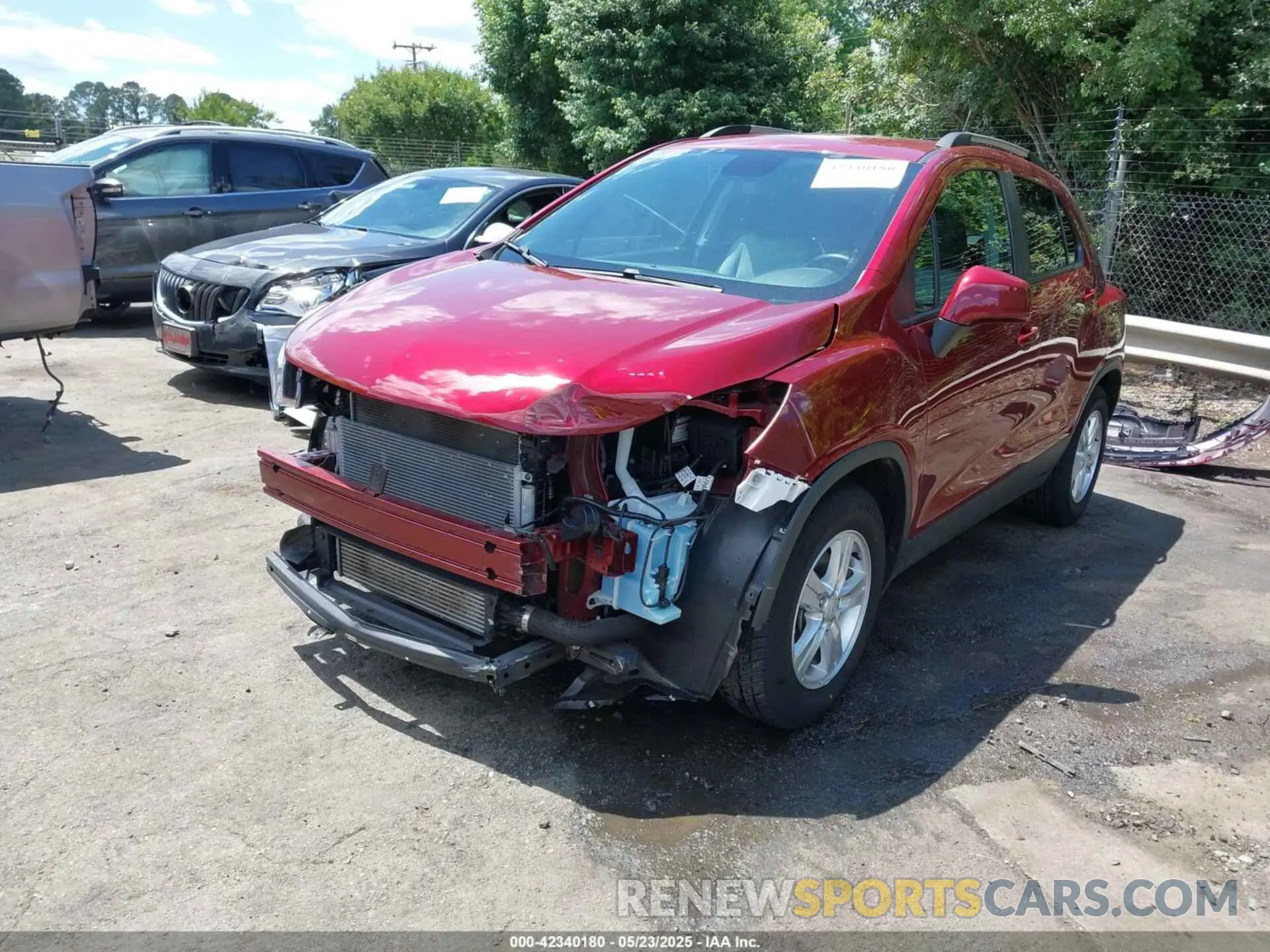 2 Photograph of a damaged car KL7CJLSB9MB329555 CHEVROLET TRAX 2021