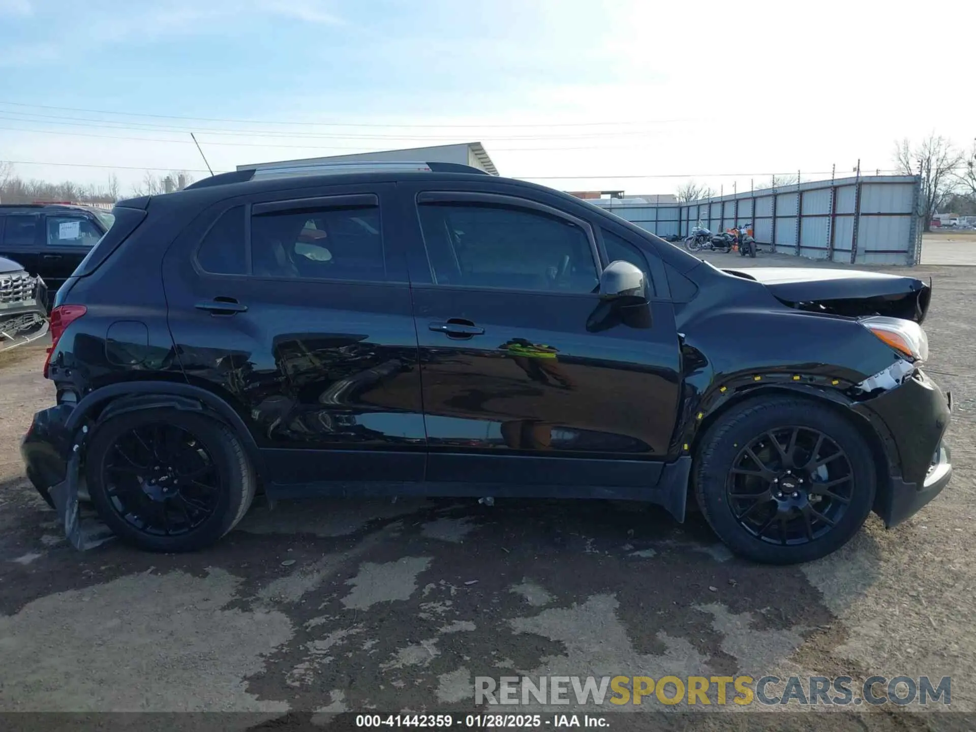 14 Photograph of a damaged car KL7CJLSB9MB338000 CHEVROLET TRAX 2021