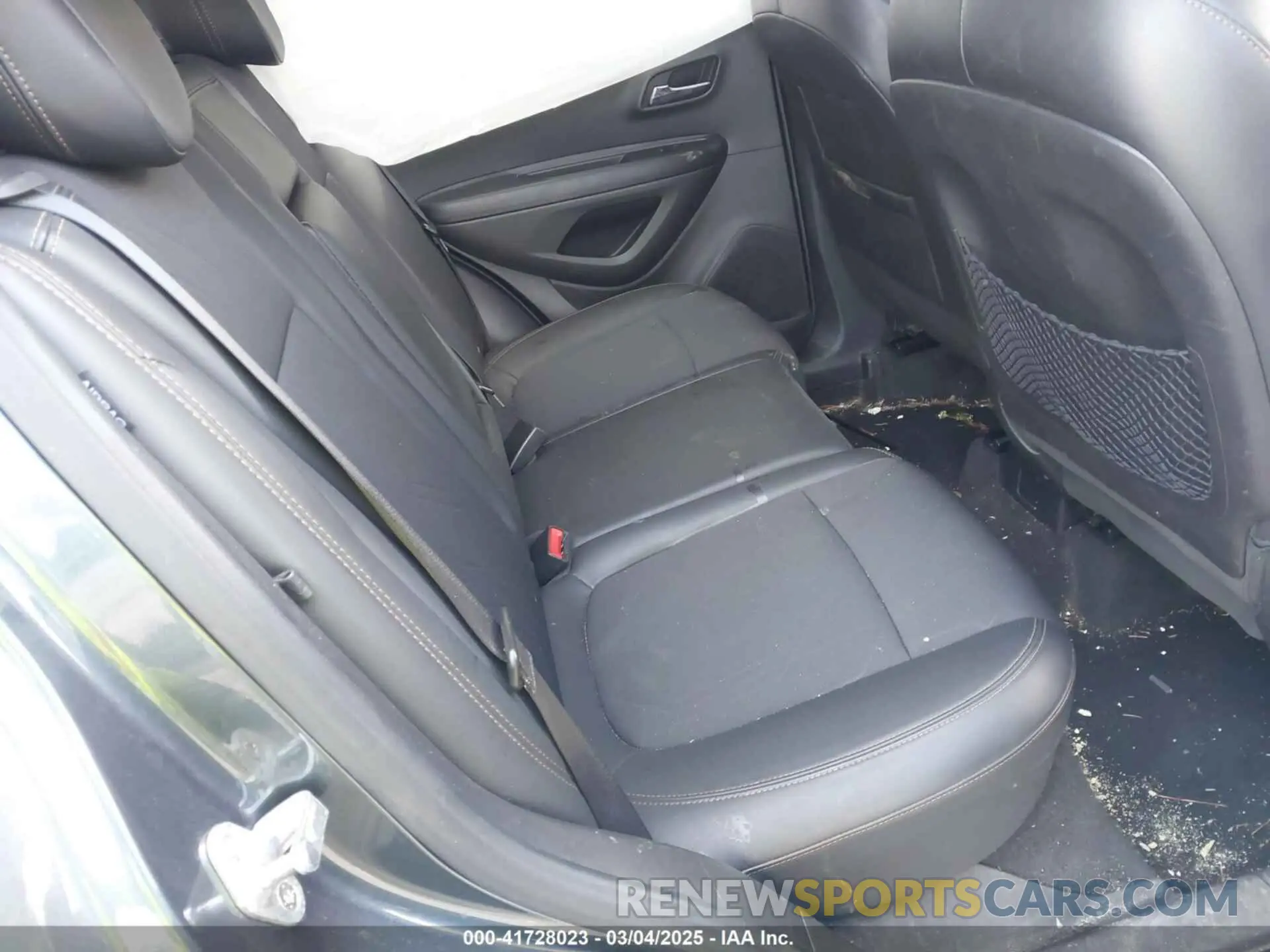 8 Photograph of a damaged car KL7CJLSB9MB348283 CHEVROLET TRAX 2021