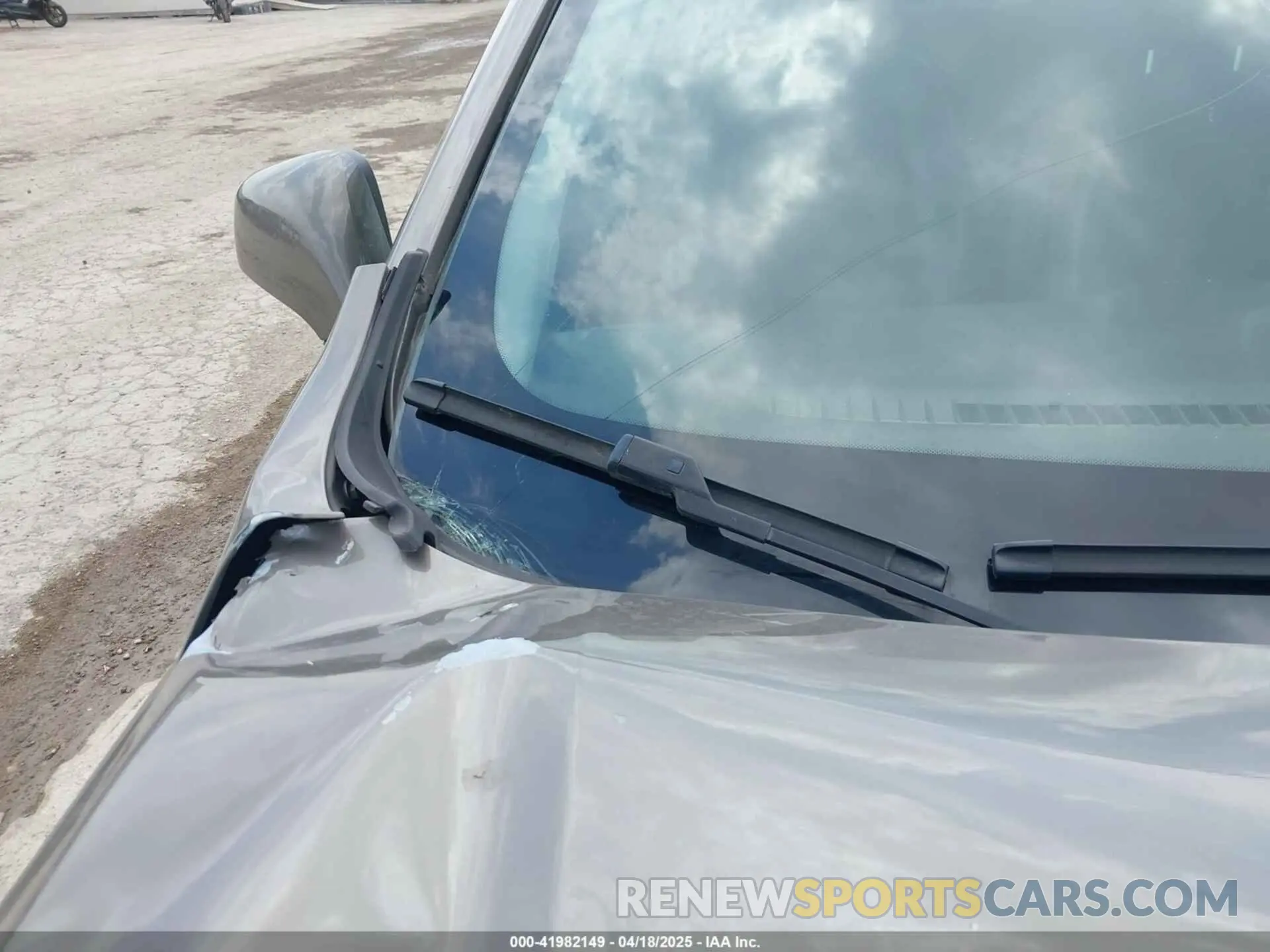 21 Photograph of a damaged car KL7CJLSBXMB359468 CHEVROLET TRAX 2021