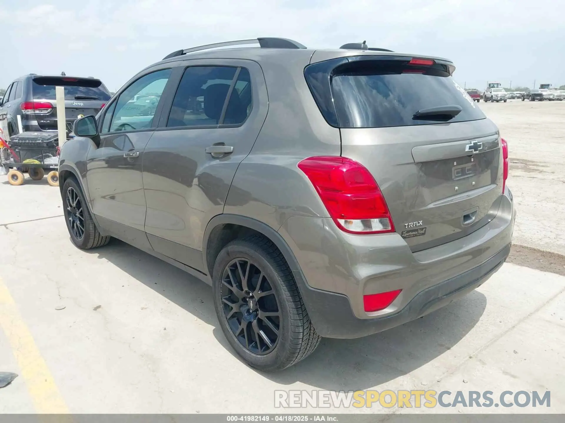 3 Photograph of a damaged car KL7CJLSBXMB359468 CHEVROLET TRAX 2021
