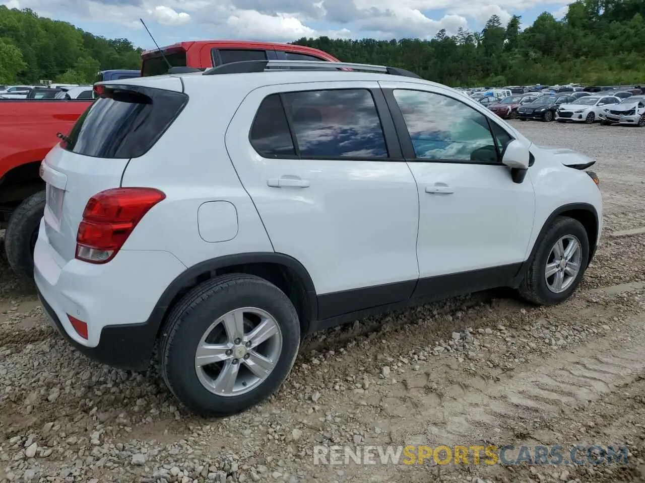 3 Photograph of a damaged car KL7CJLSM4MB374131 CHEVROLET TRAX 2021