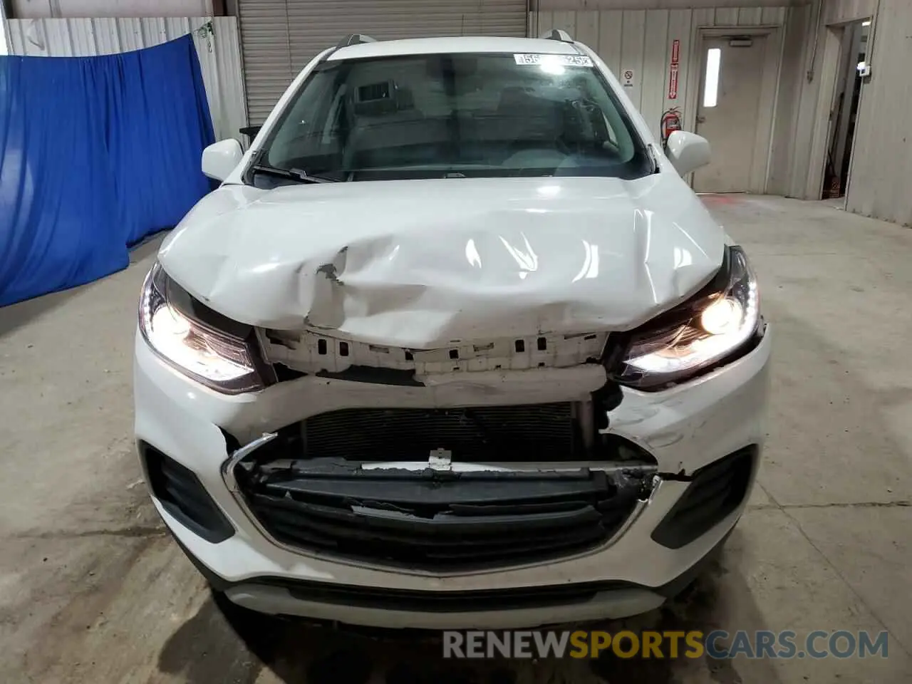 5 Photograph of a damaged car KL7CJLSM4MB374131 CHEVROLET TRAX 2021