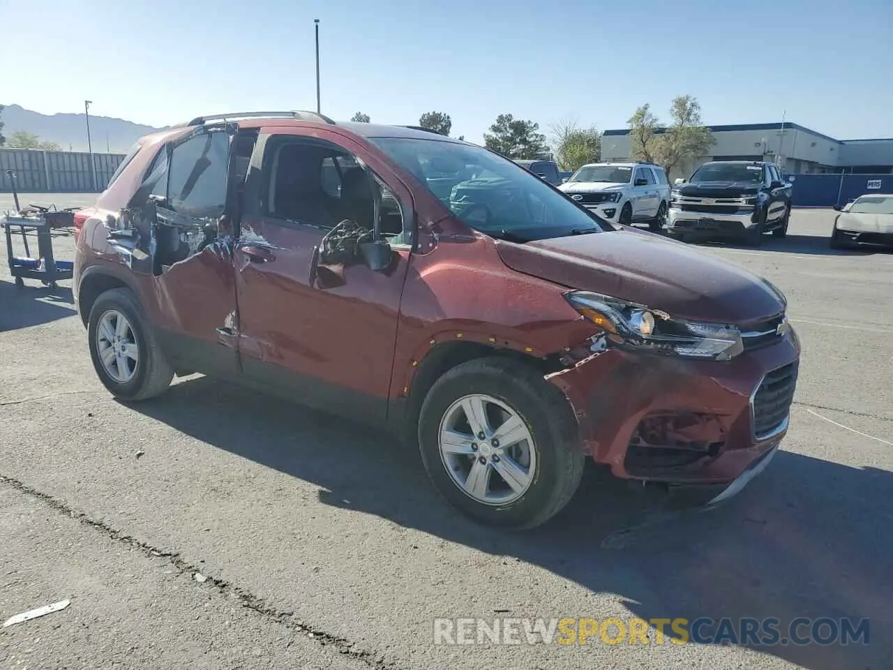 4 Photograph of a damaged car KL7CJLSM4MB376722 CHEVROLET TRAX 2021