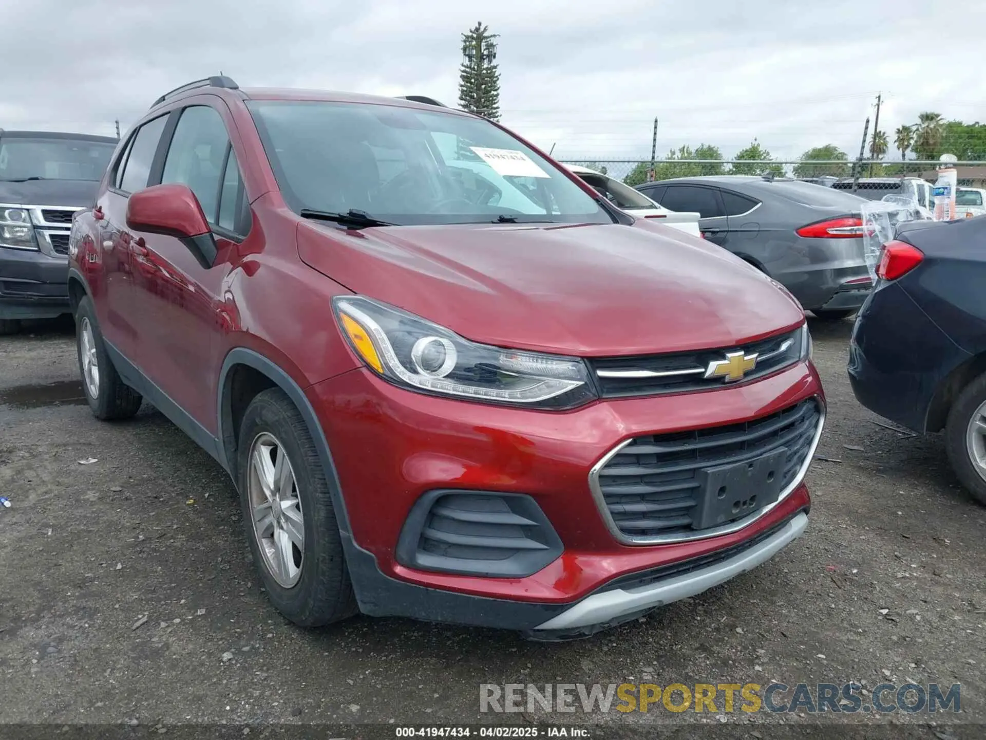 1 Photograph of a damaged car KL7CJLSM5MB374686 CHEVROLET TRAX 2021