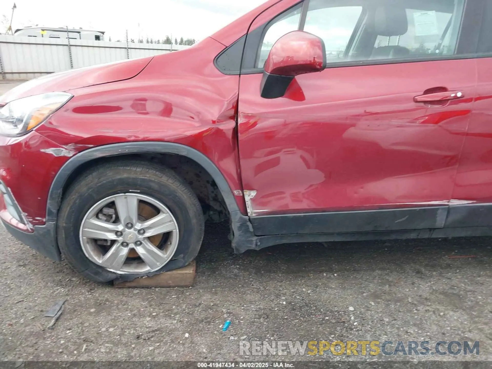 6 Photograph of a damaged car KL7CJLSM5MB374686 CHEVROLET TRAX 2021