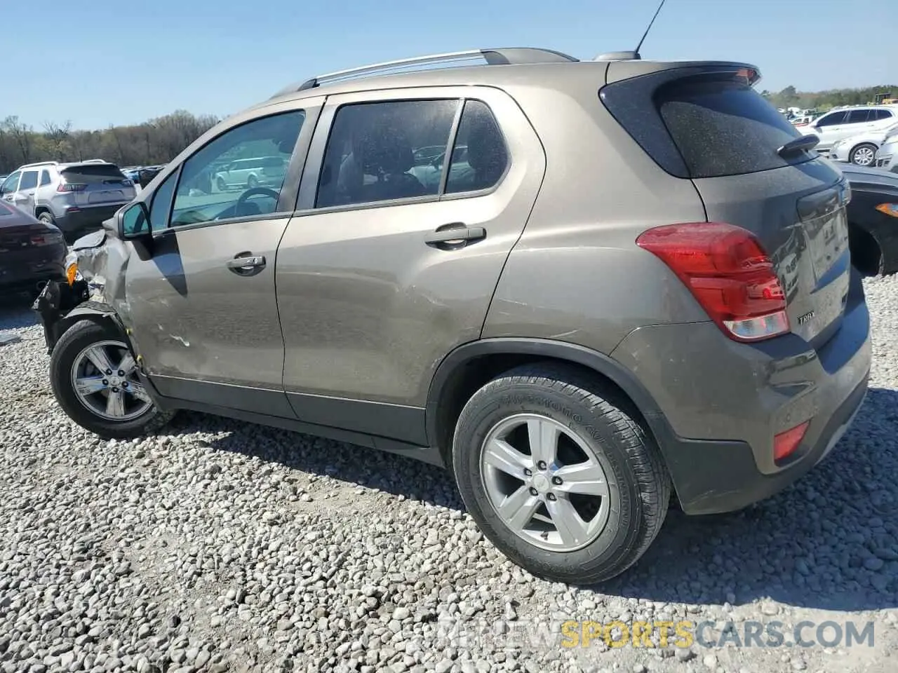 2 Photograph of a damaged car KL7CJLSM8MB364525 CHEVROLET TRAX 2021