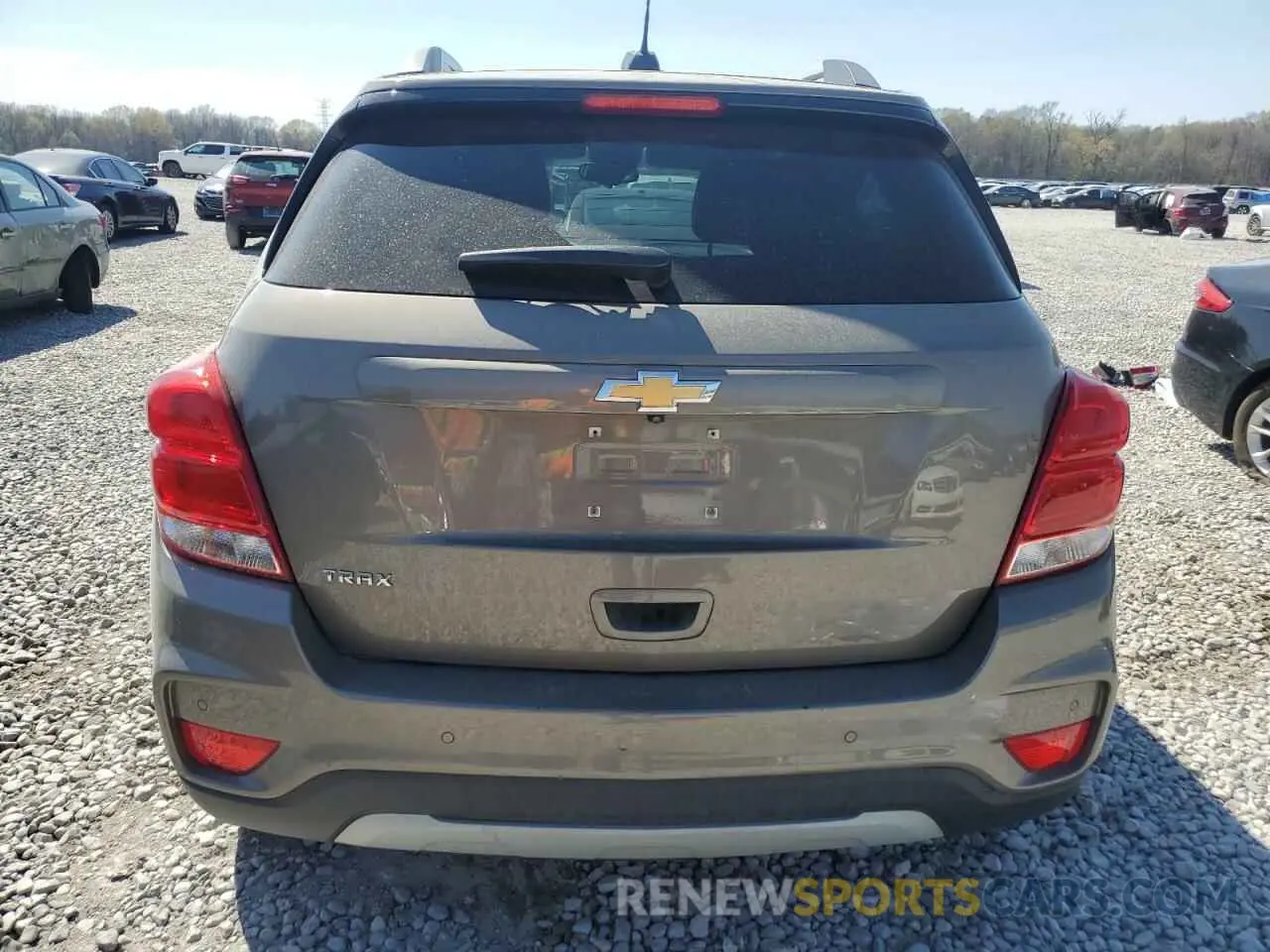 6 Photograph of a damaged car KL7CJLSM8MB364525 CHEVROLET TRAX 2021