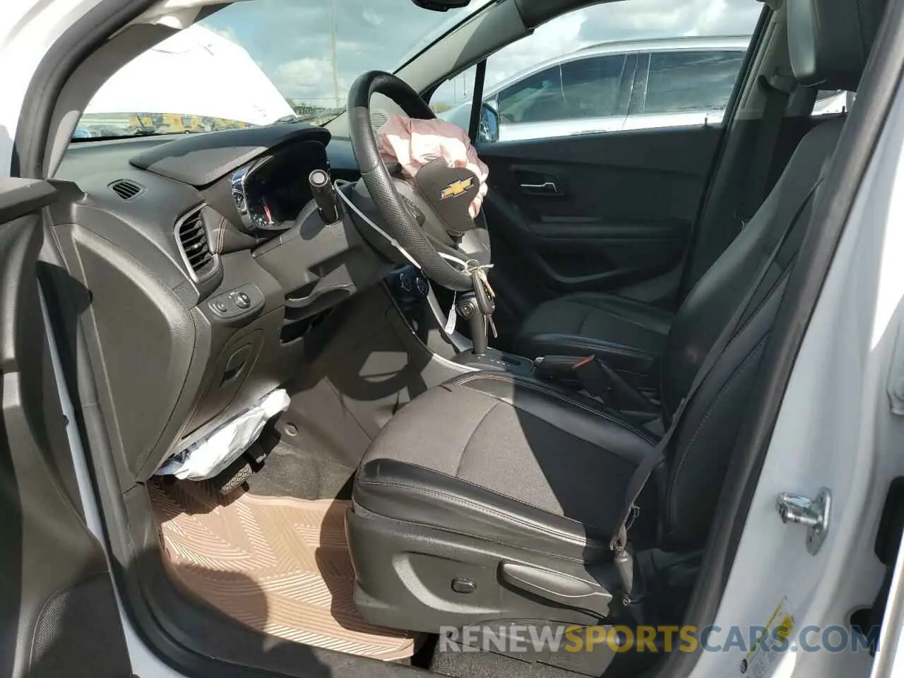 7 Photograph of a damaged car KL7CJLSMXMB363473 CHEVROLET TRAX 2021