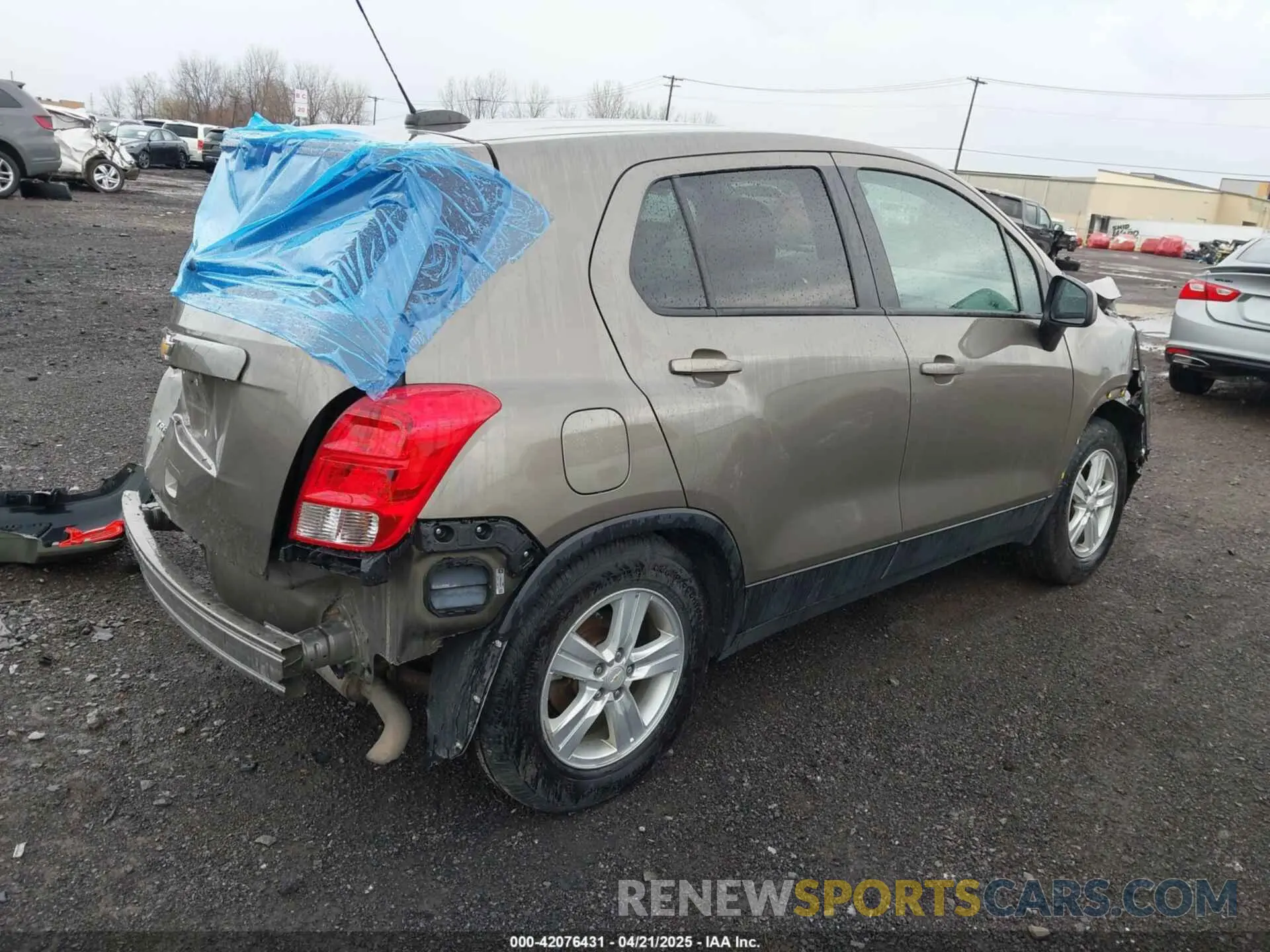 4 Photograph of a damaged car KL7CJNSB0MB324627 CHEVROLET TRAX 2021