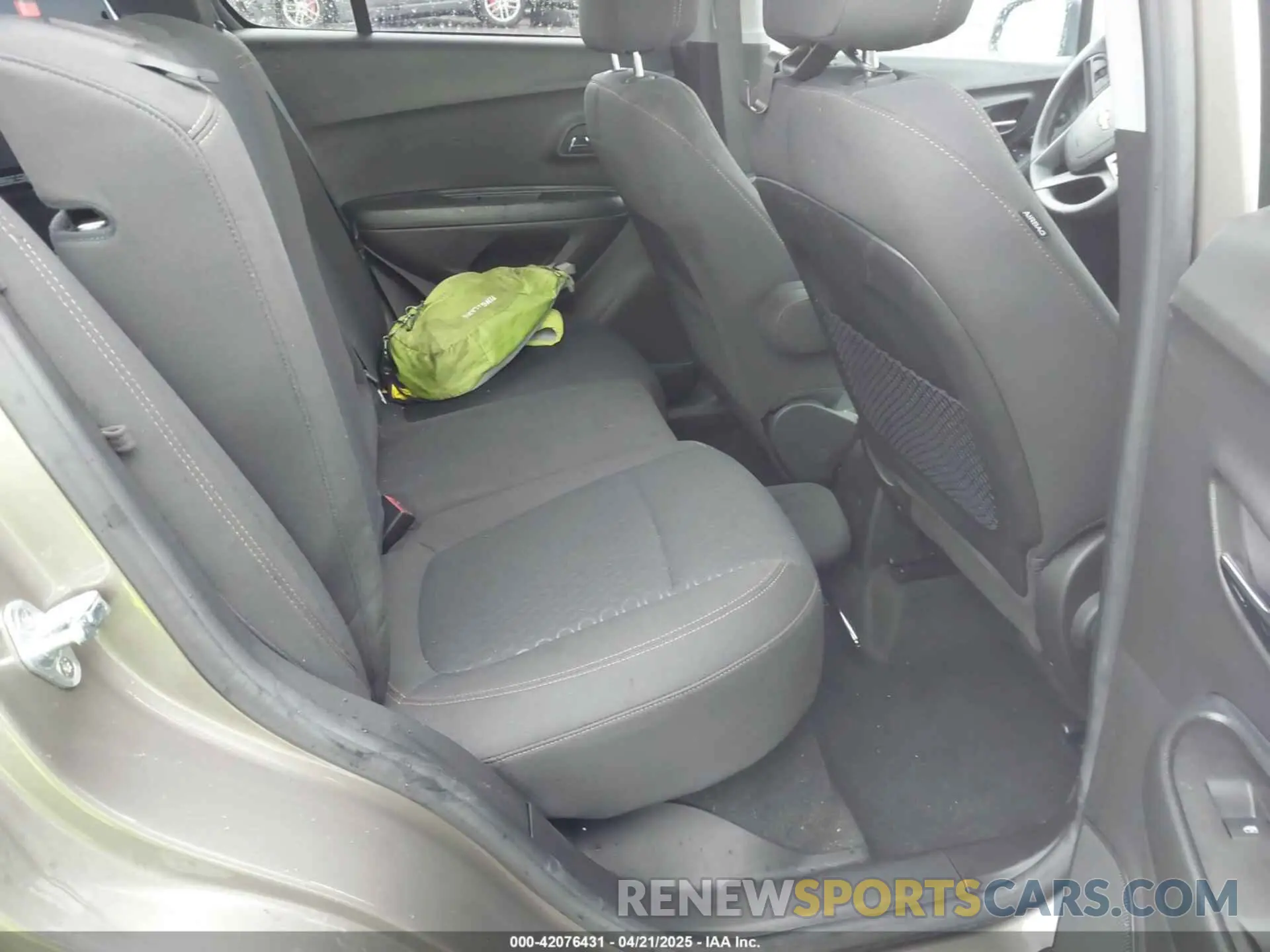 8 Photograph of a damaged car KL7CJNSB0MB324627 CHEVROLET TRAX 2021
