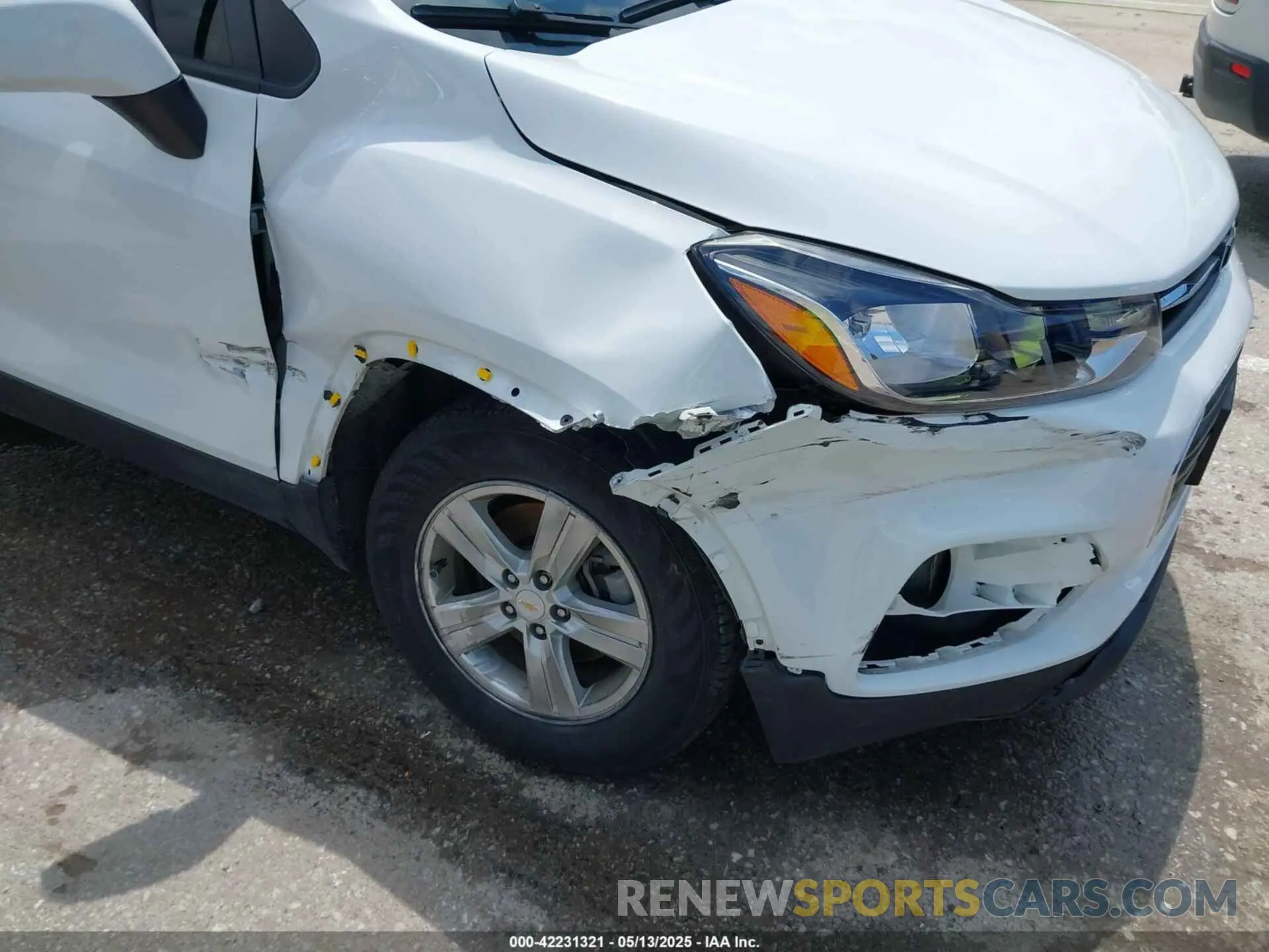 6 Photograph of a damaged car KL7CJNSB1MB301244 CHEVROLET TRAX 2021