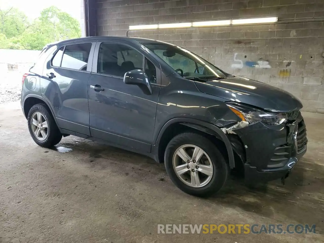 4 Photograph of a damaged car KL7CJNSB1MB336852 CHEVROLET TRAX 2021