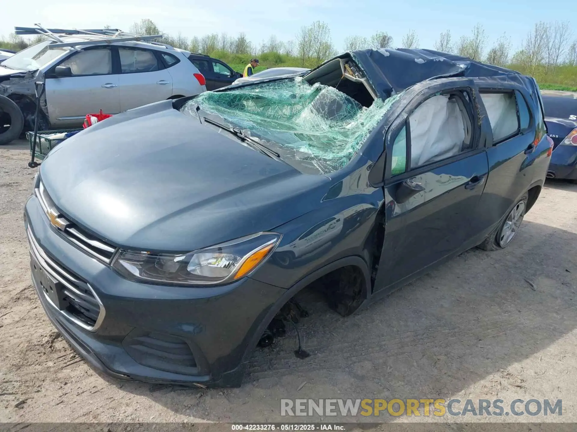 2 Photograph of a damaged car KL7CJNSB5MB339270 CHEVROLET TRAX 2021