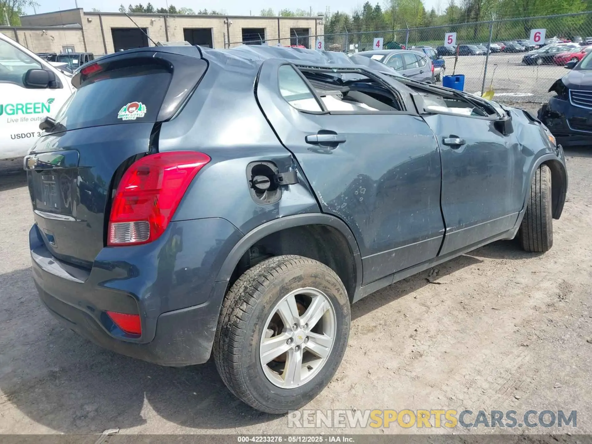 4 Photograph of a damaged car KL7CJNSB5MB339270 CHEVROLET TRAX 2021