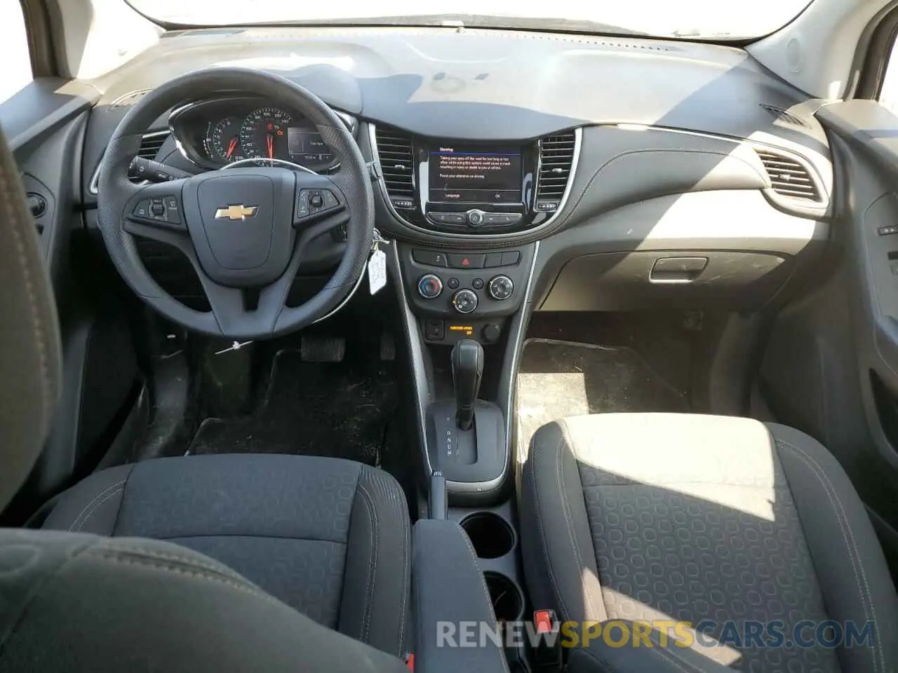 8 Photograph of a damaged car KL7CJNSB6MB357678 CHEVROLET TRAX 2021