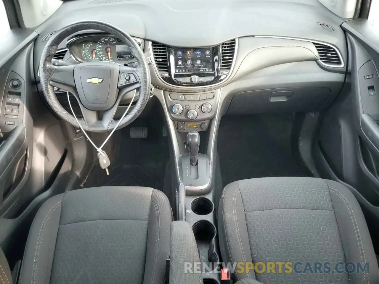 8 Photograph of a damaged car KL7CJNSB9MB357366 CHEVROLET TRAX 2021