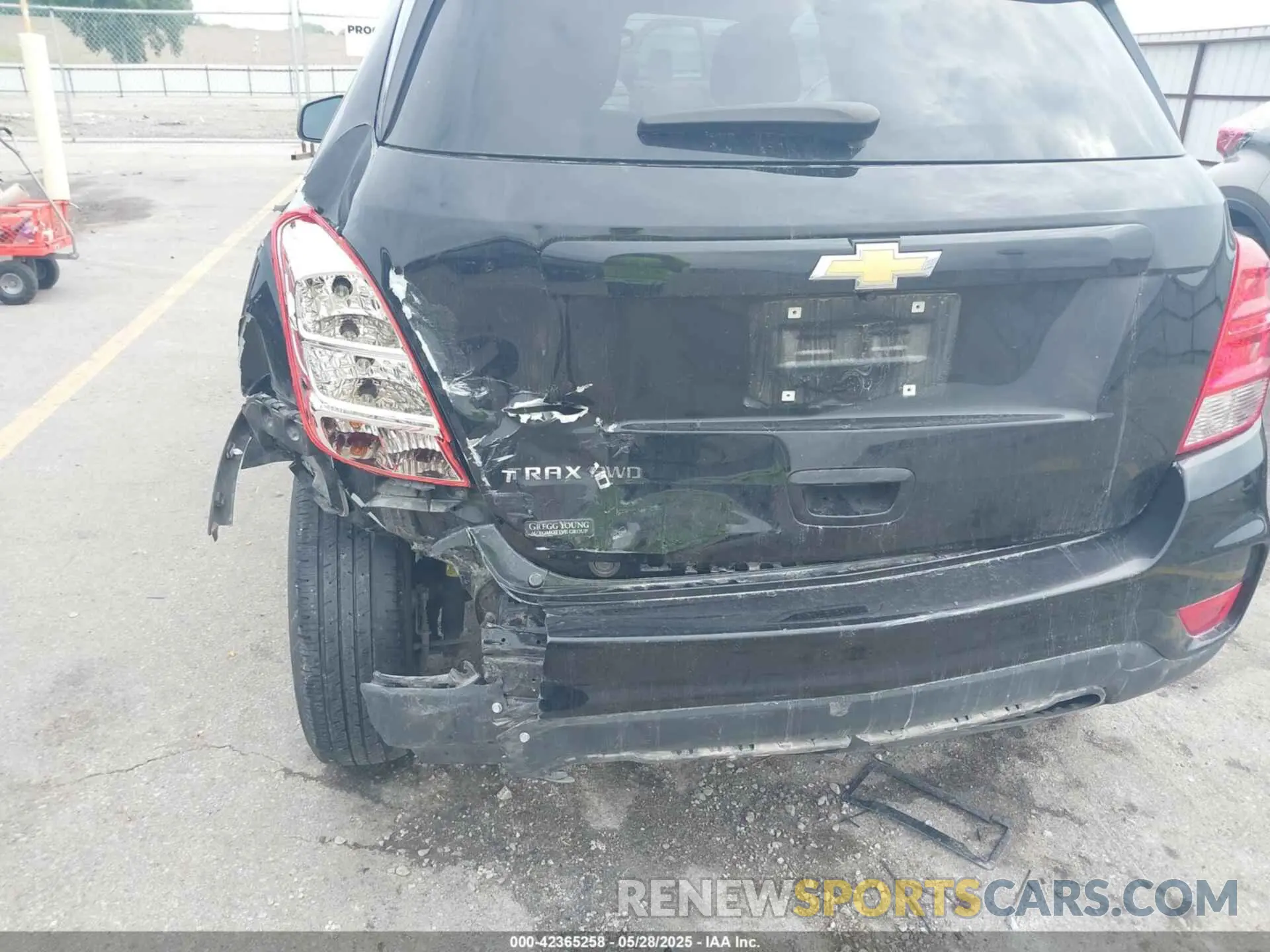 6 Photograph of a damaged car KL7CJNSBXMB302442 CHEVROLET TRAX 2021