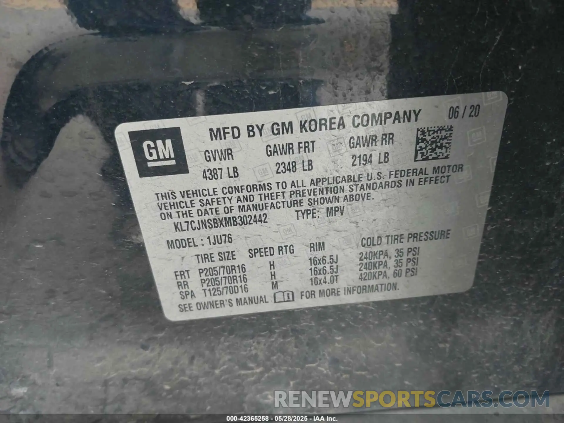 9 Photograph of a damaged car KL7CJNSBXMB302442 CHEVROLET TRAX 2021