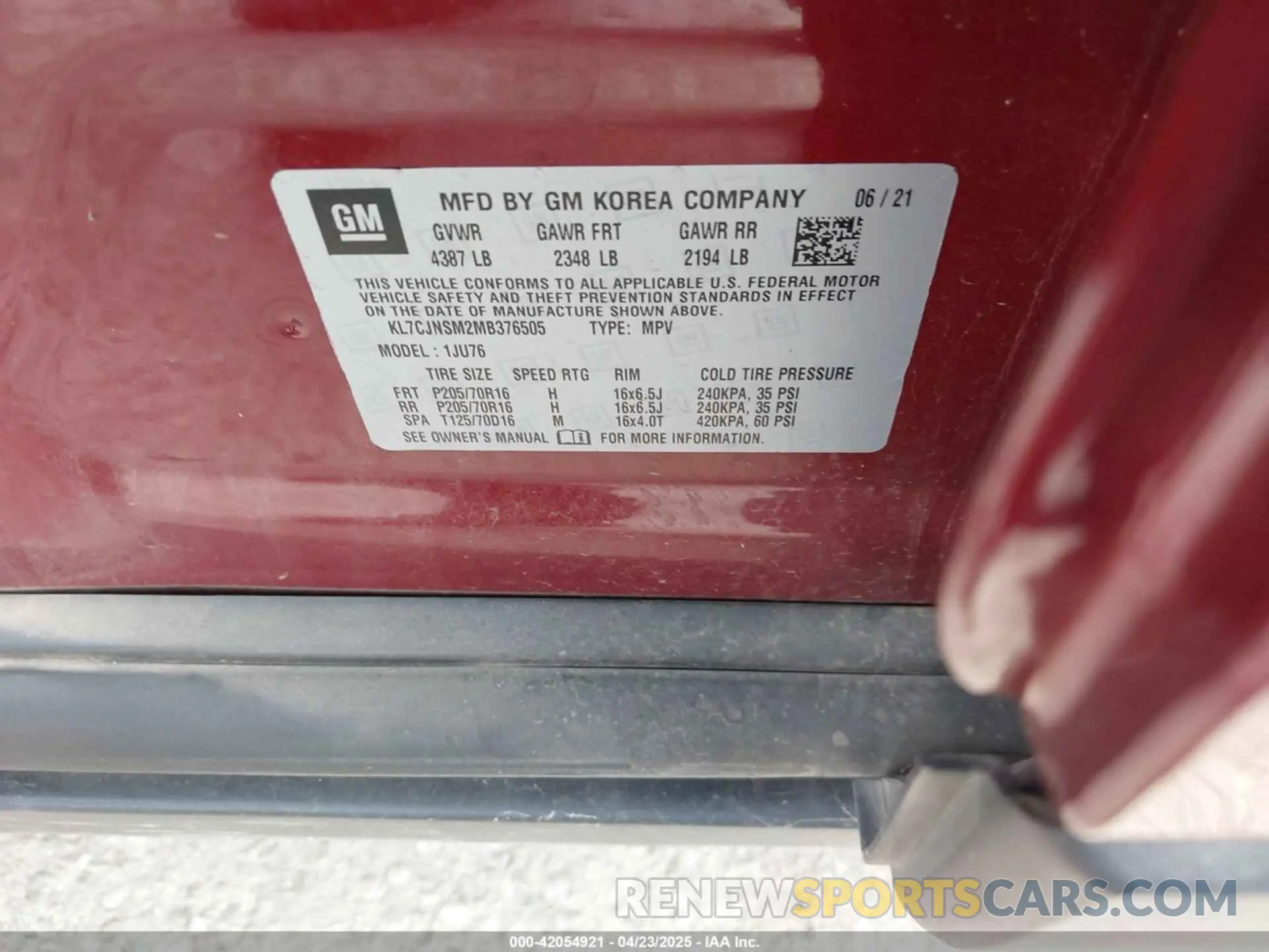 9 Photograph of a damaged car KL7CJNSM2MB376505 CHEVROLET TRAX 2021