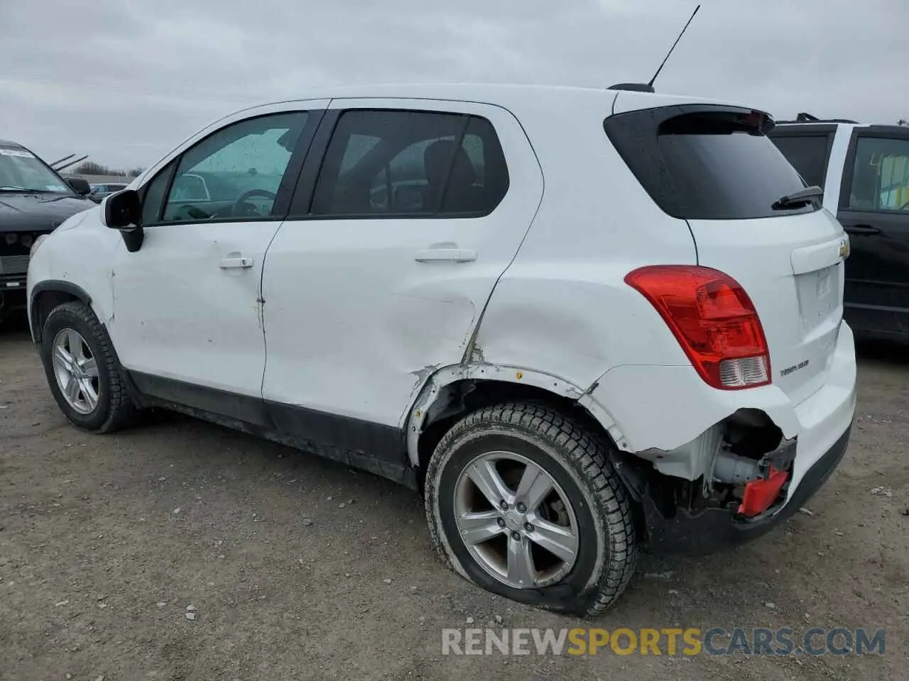 2 Photograph of a damaged car KL7CJNSM3MB362306 CHEVROLET TRAX 2021