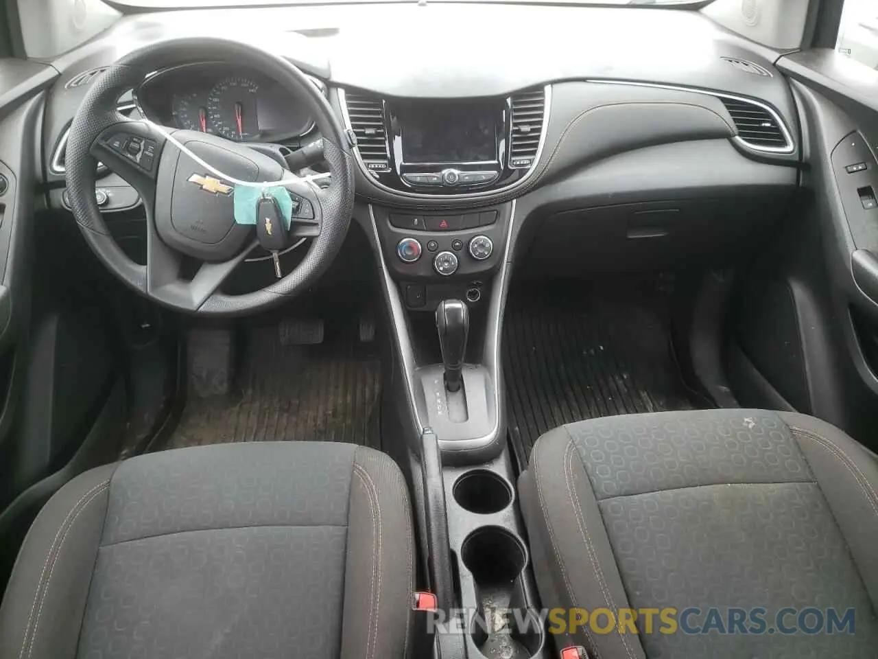 8 Photograph of a damaged car KL7CJNSM5MB361786 CHEVROLET TRAX 2021