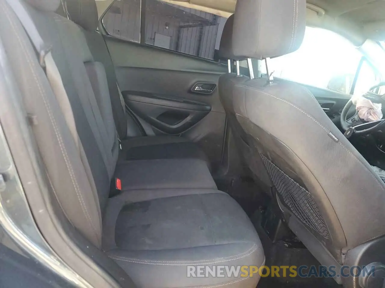 11 Photograph of a damaged car KL7CJNSM5MB370360 CHEVROLET TRAX 2021