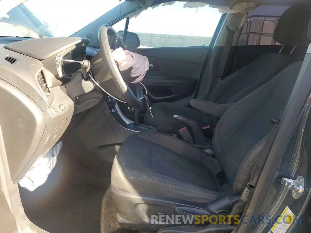 7 Photograph of a damaged car KL7CJNSM5MB370360 CHEVROLET TRAX 2021
