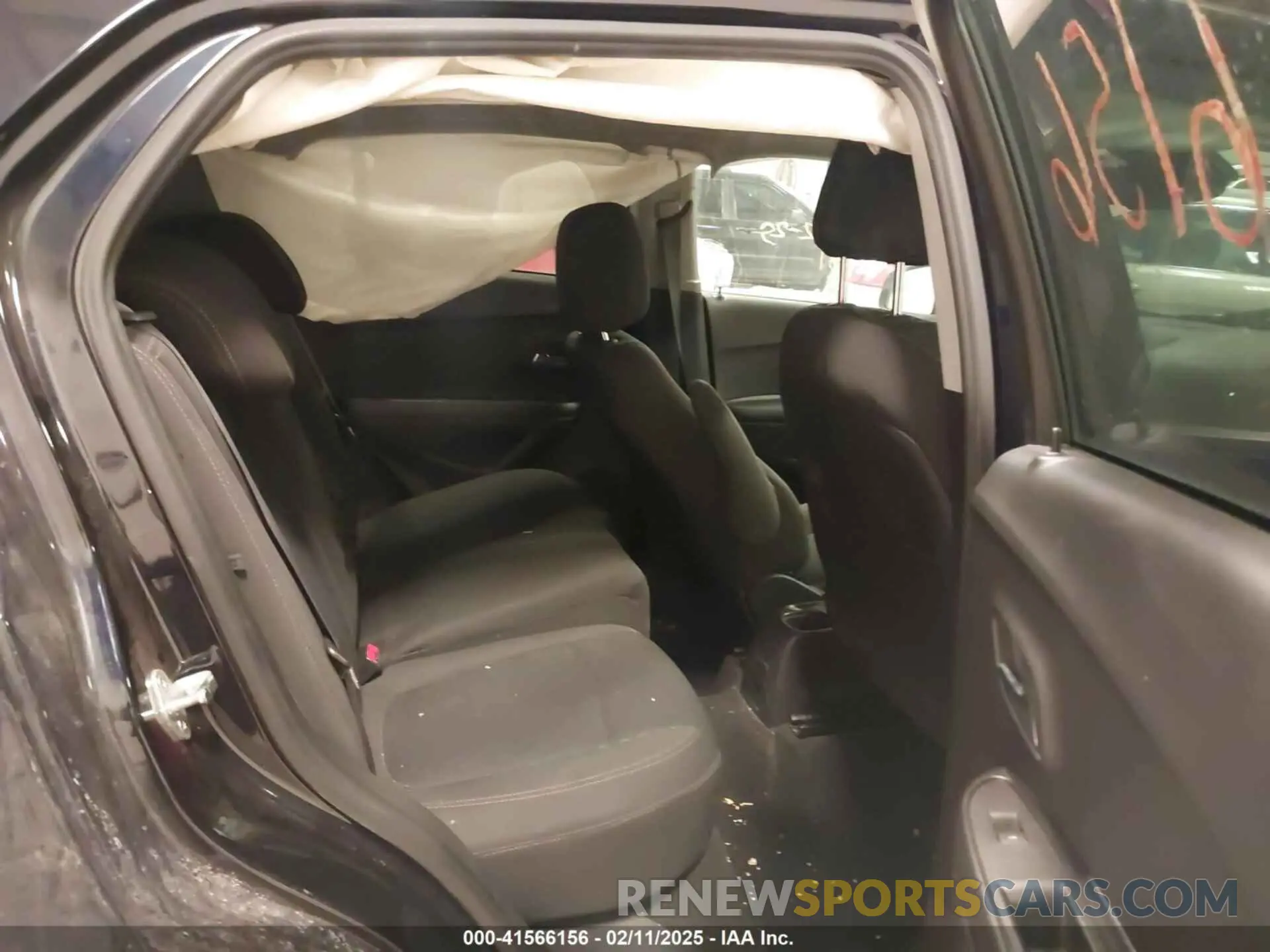 8 Photograph of a damaged car KL7CJNSM7MB366326 CHEVROLET TRAX 2021
