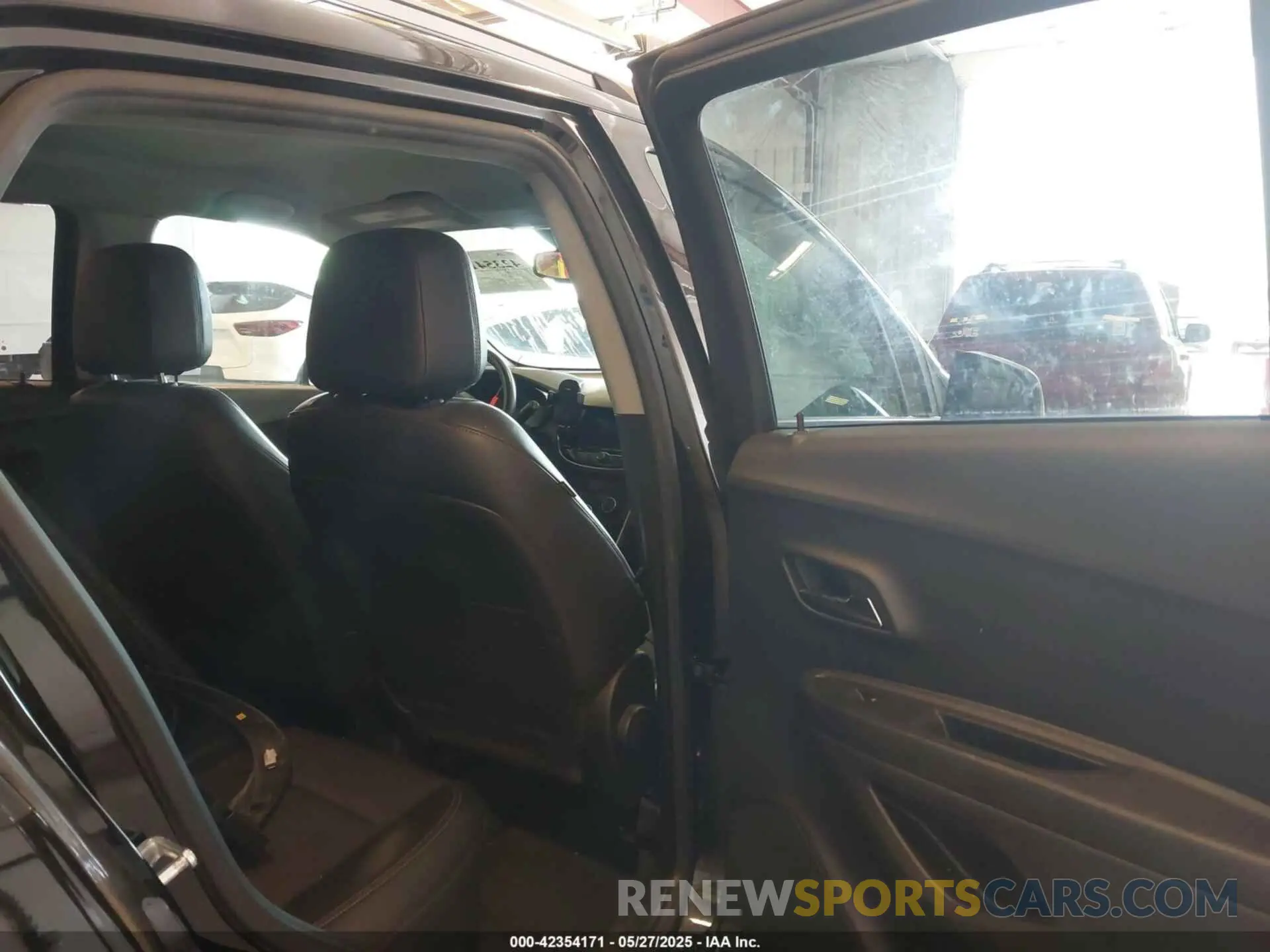 8 Photograph of a damaged car KL7CJPSB0MB346011 CHEVROLET TRAX 2021