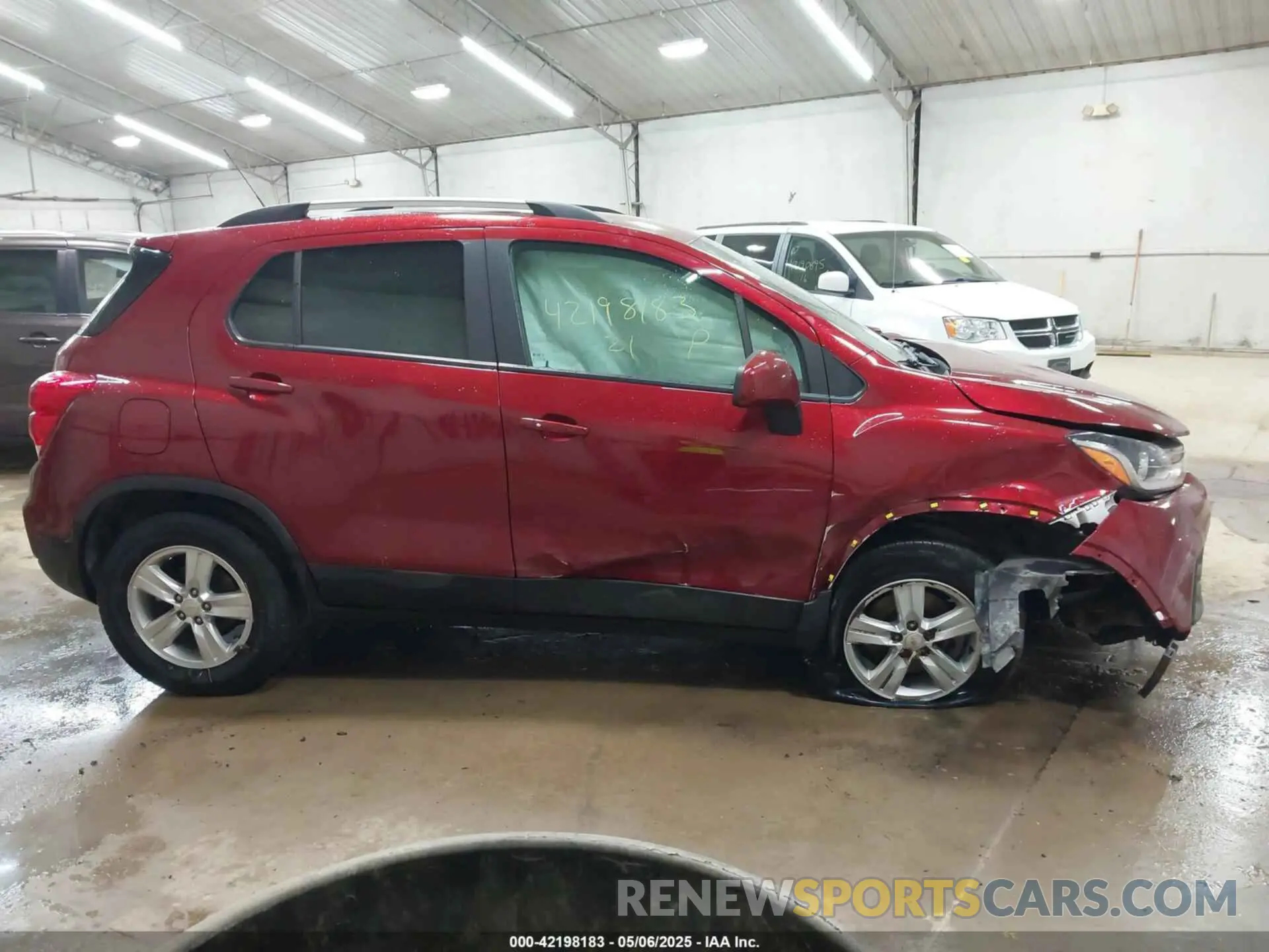 13 Photograph of a damaged car KL7CJPSB2MB320008 CHEVROLET TRAX 2021