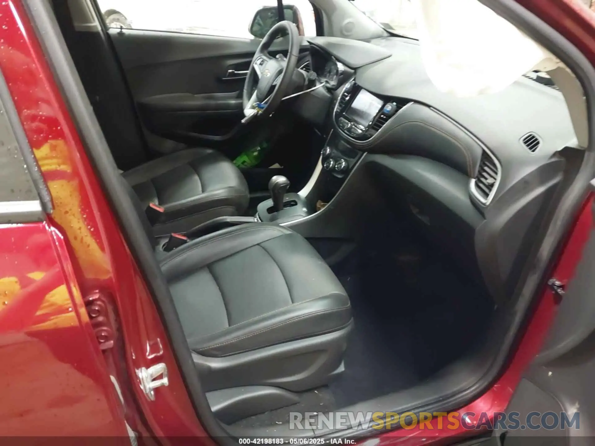 5 Photograph of a damaged car KL7CJPSB2MB320008 CHEVROLET TRAX 2021