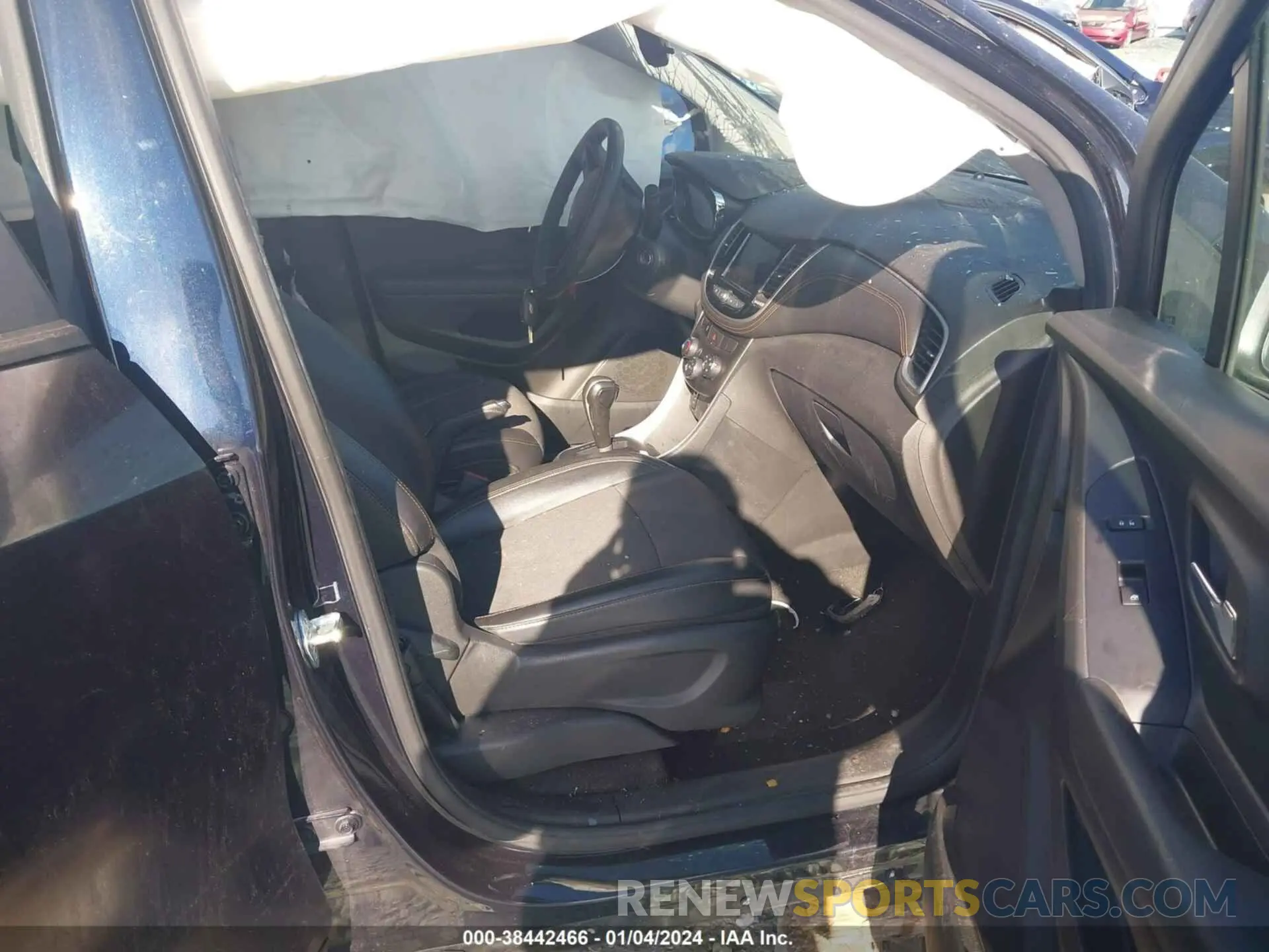 5 Photograph of a damaged car KL7CJPSB2MB321465 CHEVROLET TRAX 2021