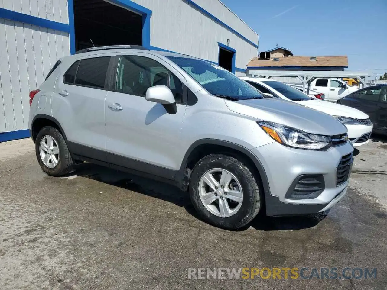 4 Photograph of a damaged car KL7CJPSB2MB330750 CHEVROLET TRAX 2021
