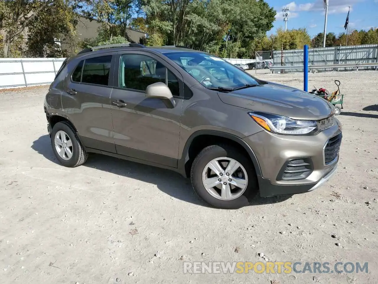 4 Photograph of a damaged car KL7CJPSB3MB325489 CHEVROLET TRAX 2021