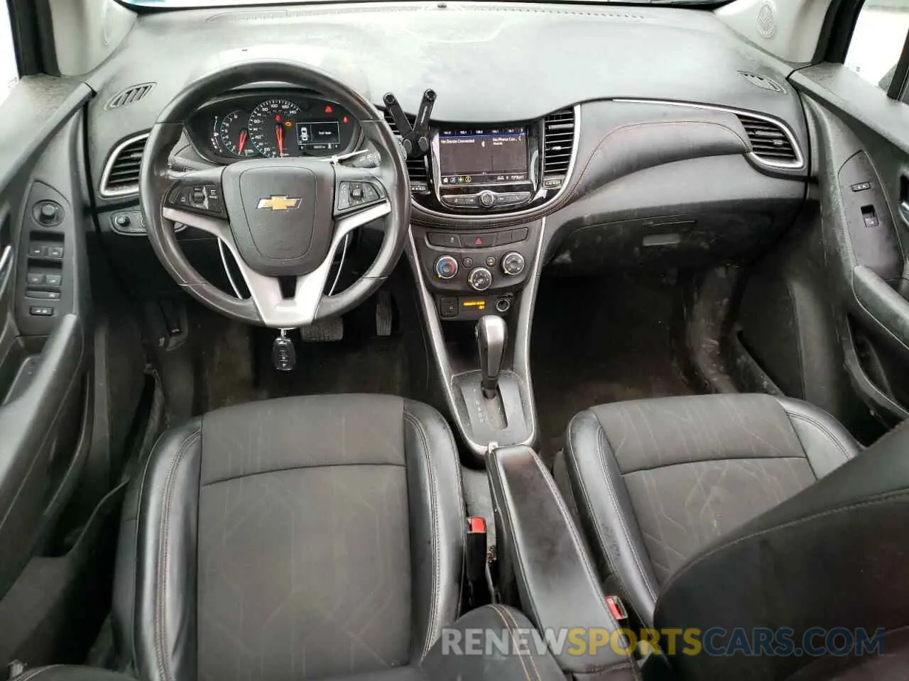 8 Photograph of a damaged car KL7CJPSB4MB314324 CHEVROLET TRAX 2021