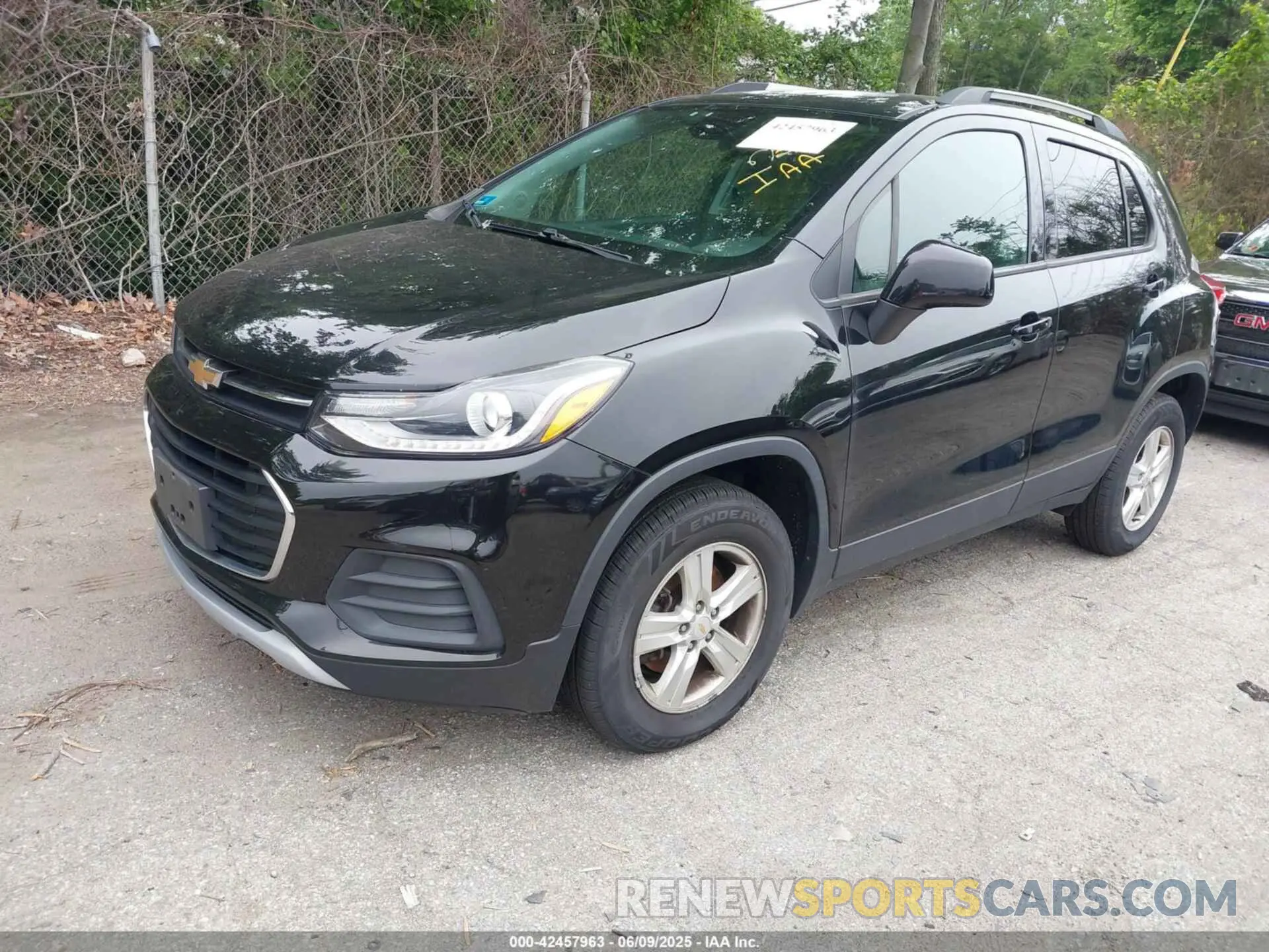 2 Photograph of a damaged car KL7CJPSB6MB340892 CHEVROLET TRAX 2021
