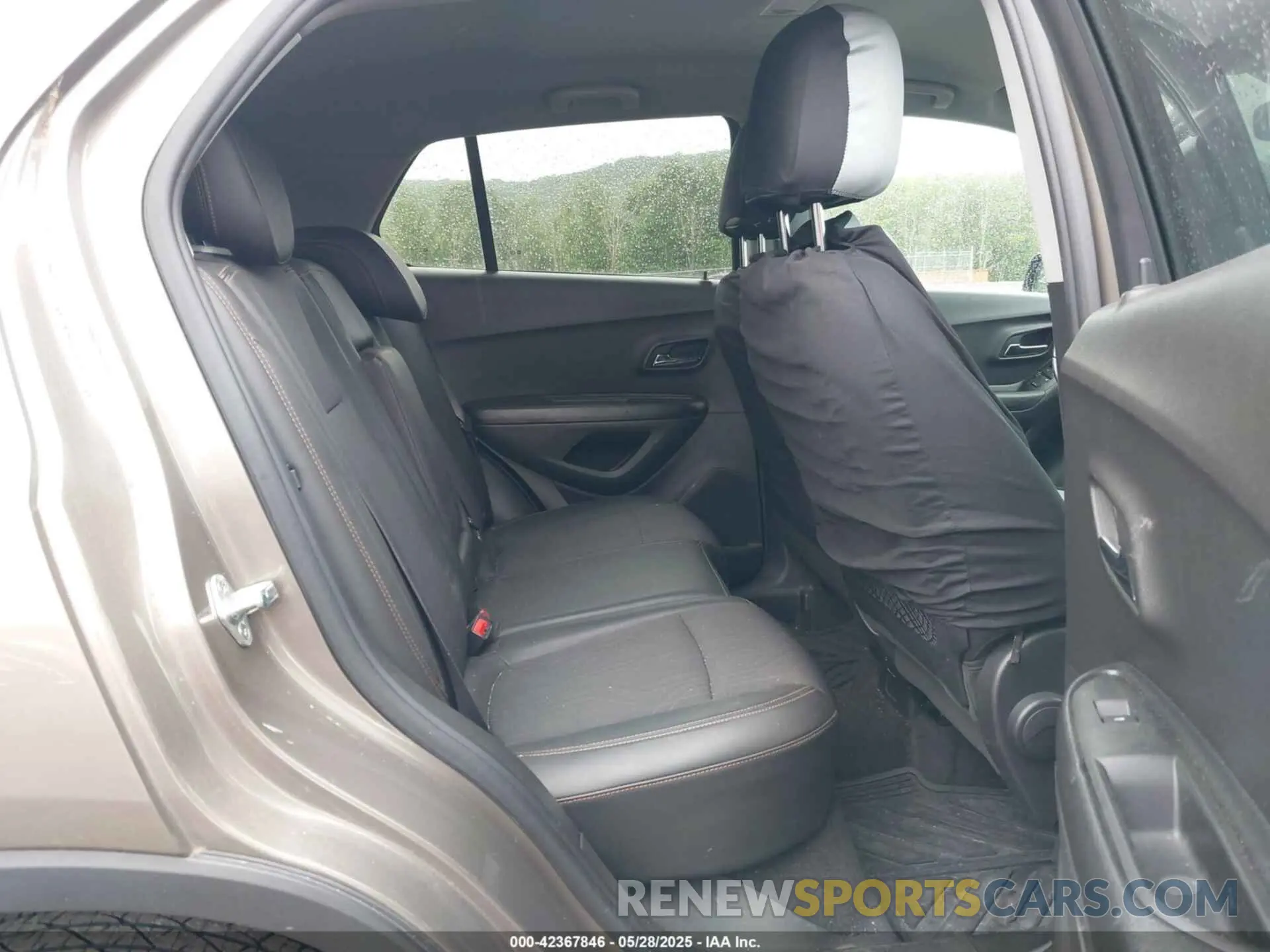 8 Photograph of a damaged car KL7CJPSB6MB358552 CHEVROLET TRAX 2021