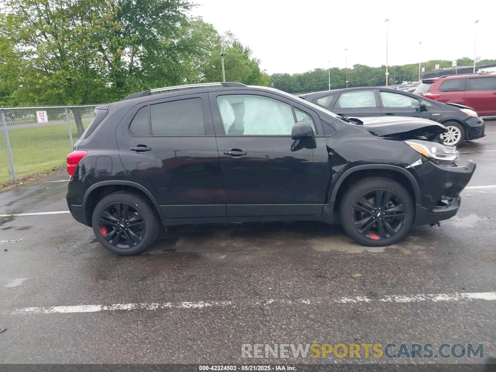 12 Photograph of a damaged car KL7CJPSB7MB334762 CHEVROLET TRAX 2021