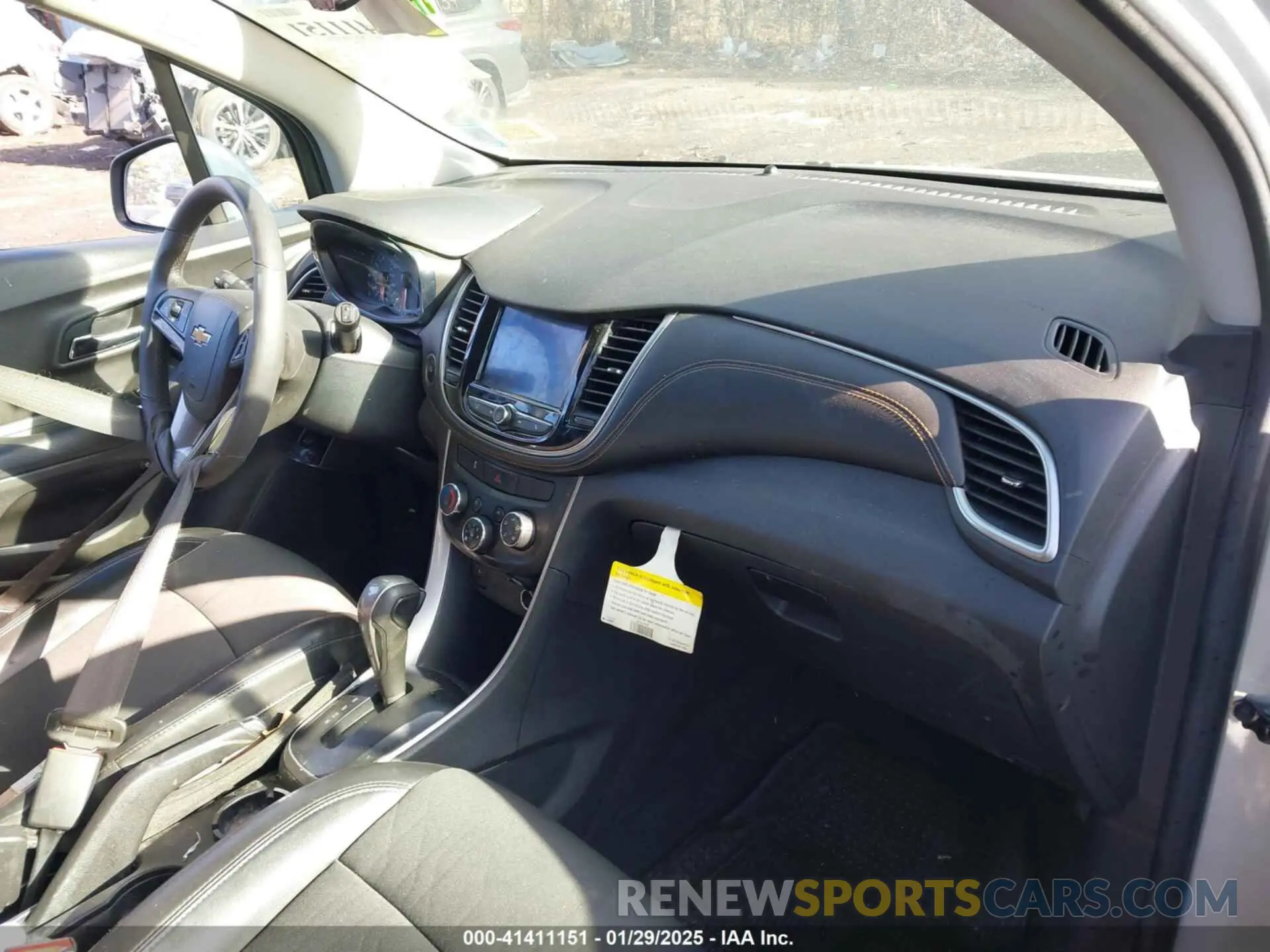 5 Photograph of a damaged car KL7CJPSB7MB354316 CHEVROLET TRAX 2021